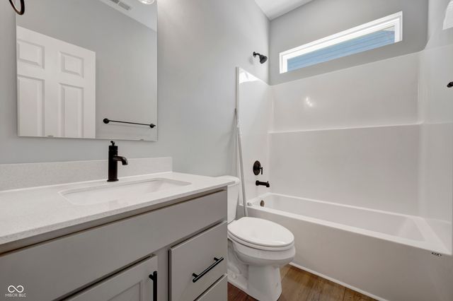 4212 Hayden Valley Drive, Bargersville, IN 46106