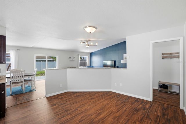 8405 SOMERSET DRIVE, Largo, FL 33773