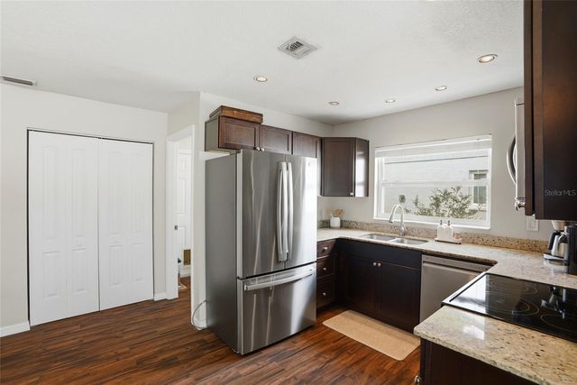 8405 SOMERSET DRIVE, Largo, FL 33773