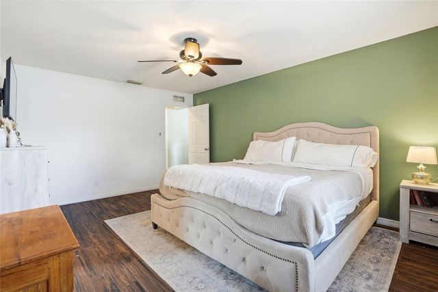 8405 SOMERSET DRIVE, Largo, FL 33773