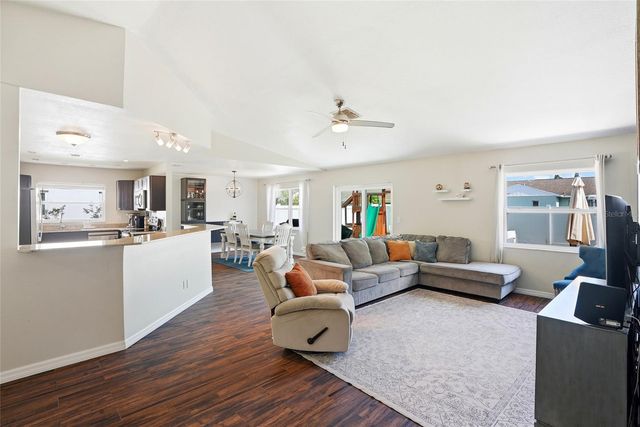 8405 SOMERSET DRIVE, Largo, FL 33773