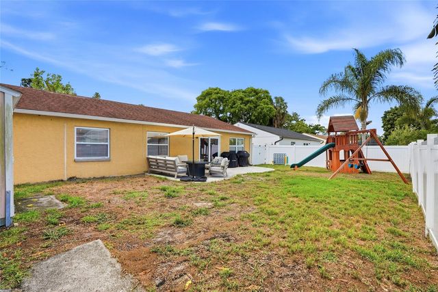 8405 SOMERSET DRIVE, Largo, FL 33773