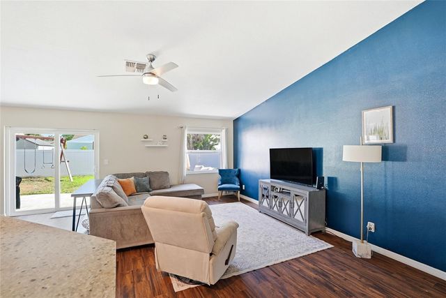 8405 SOMERSET DRIVE, Largo, FL 33773