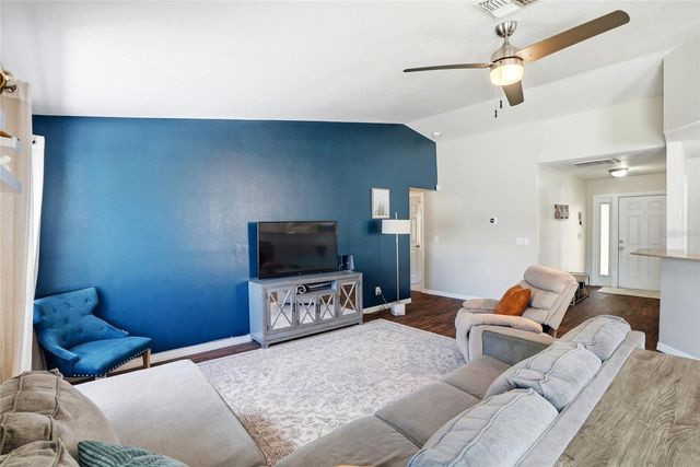8405 SOMERSET DRIVE, Largo, FL 33773