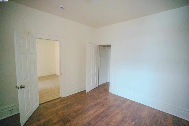 866 Isabella St, Oakland, CA 94607