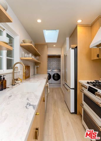 1906 N Beverly Glen Boulevard, Los Angeles, CA 90077