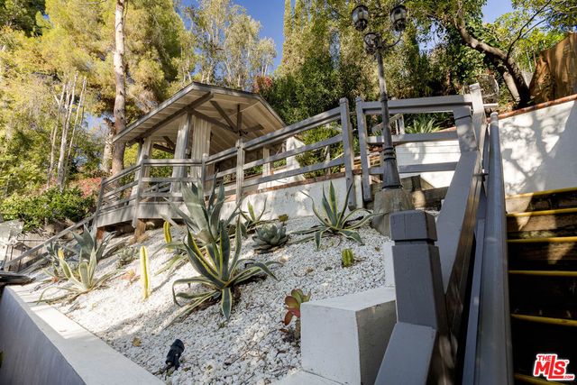 1906 N Beverly Glen Boulevard, Los Angeles, CA 90077