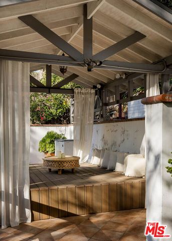 1906 N Beverly Glen Boulevard, Los Angeles, CA 90077