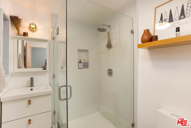 1906 N Beverly Glen Boulevard, Los Angeles, CA 90077