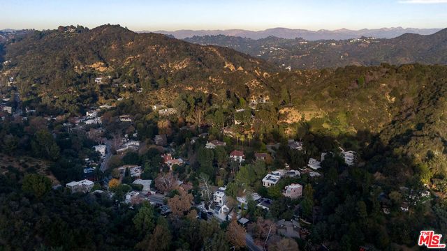 1906 N Beverly Glen Boulevard, Los Angeles, CA 90077