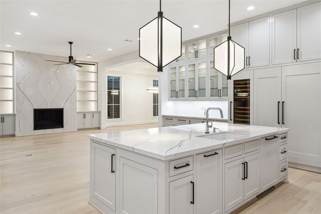 2244 North Boulevard, Houston, TX 77098