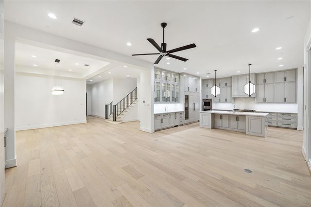 2244 North Boulevard, Houston, TX 77098