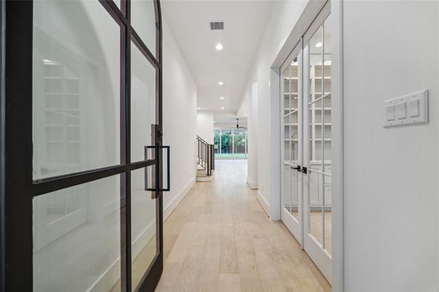 2244 North Boulevard, Houston, TX 77098