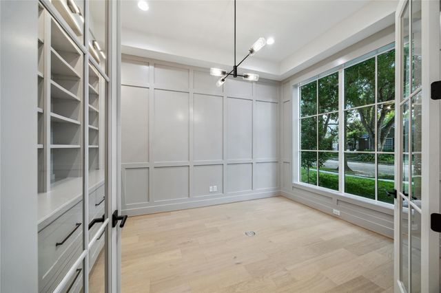 2244 North Boulevard, Houston, TX 77098