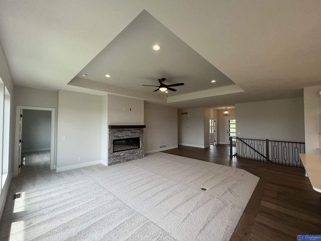 20021 P Street, Omaha, NE 68135