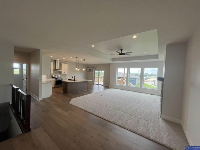 20021 P Street, Omaha, NE 68135
