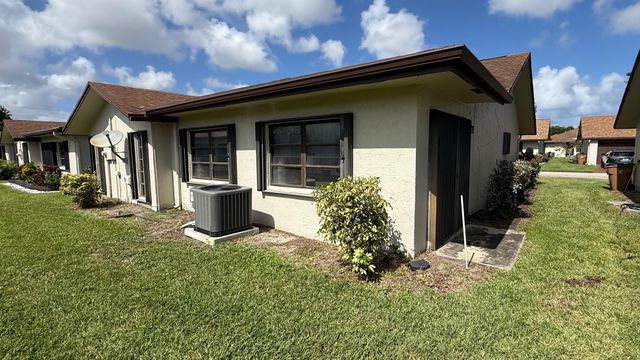 1545 SW 23rd Ter, Deerfield Beach, FL 33442