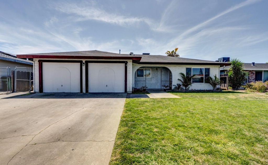 Image 1 of property listing at 6555 Eden Avenue, Winton, CA 95388