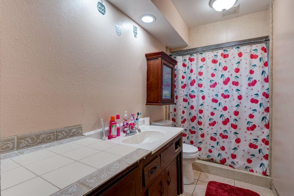 Image 23 of property listing at 6555 Eden Avenue, Winton, CA 95388