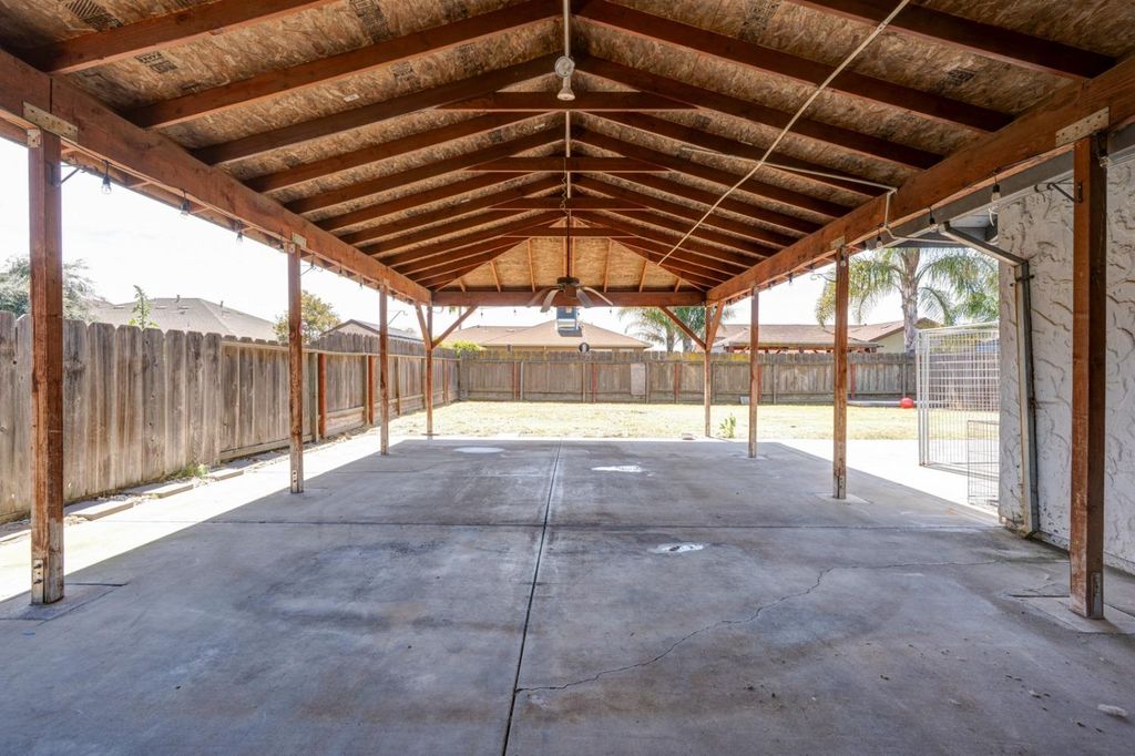 Image 34 of property listing at 6555 Eden Avenue, Winton, CA 95388