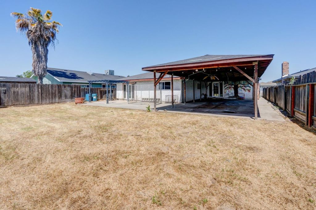 Image 37 of property listing at 6555 Eden Avenue, Winton, CA 95388