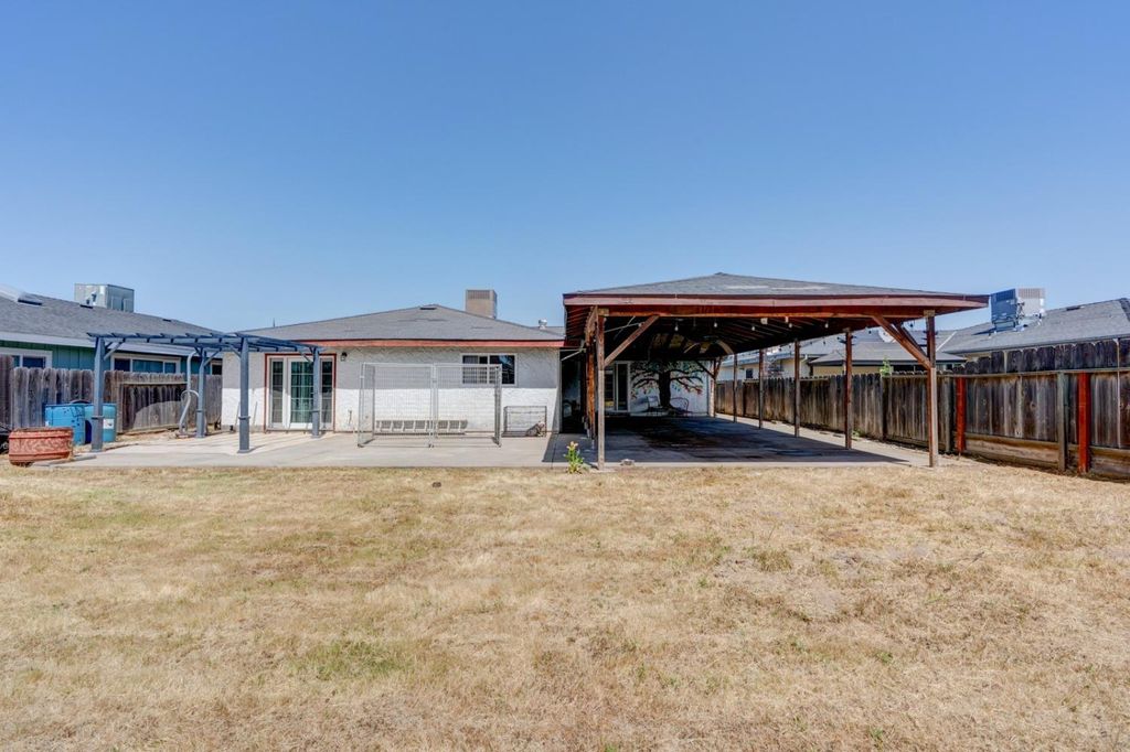 Image 38 of property listing at 6555 Eden Avenue, Winton, CA 95388