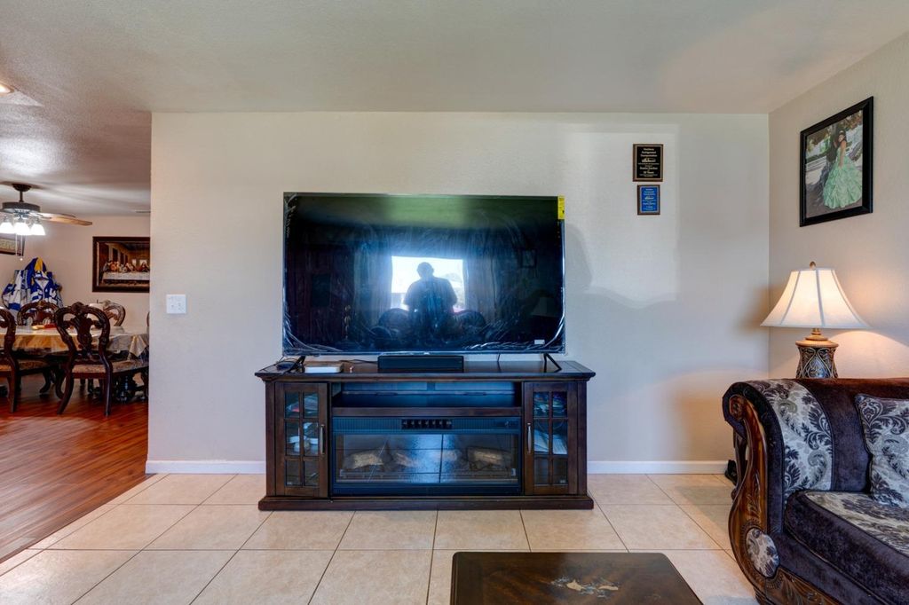 Image 9 of property listing at 6555 Eden Avenue, Winton, CA 95388