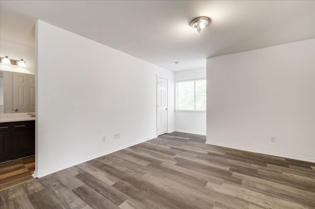 9831 Walnut Street 212, Dallas, TX 75243