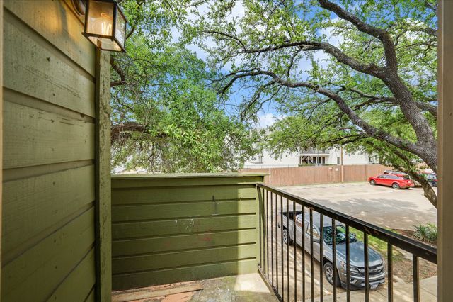 9831 Walnut Street 212, Dallas, TX 75243
