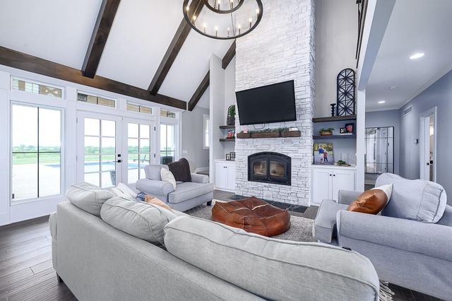 22852 Dempsey Road, Leavenworth, KS 66048