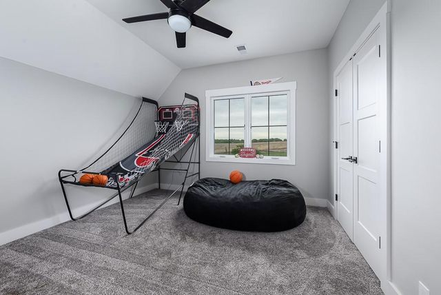 22852 Dempsey Road, Leavenworth, KS 66048