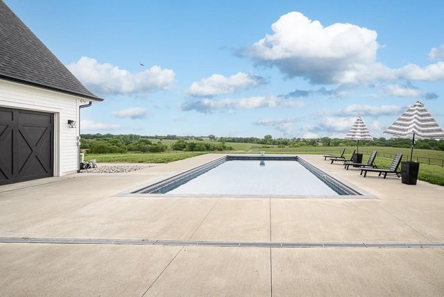 22852 Dempsey Road, Leavenworth, KS 66048