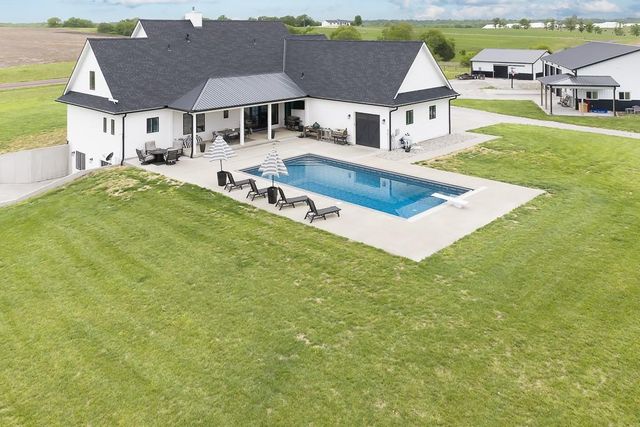 22852 Dempsey Road, Leavenworth, KS 66048