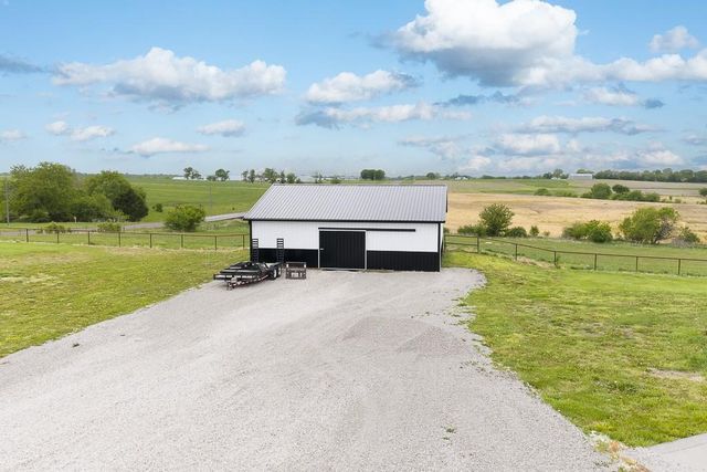 22852 Dempsey Road, Leavenworth, KS 66048