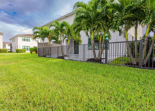 4413 Serpens Lane, Lake Worth, FL 33467