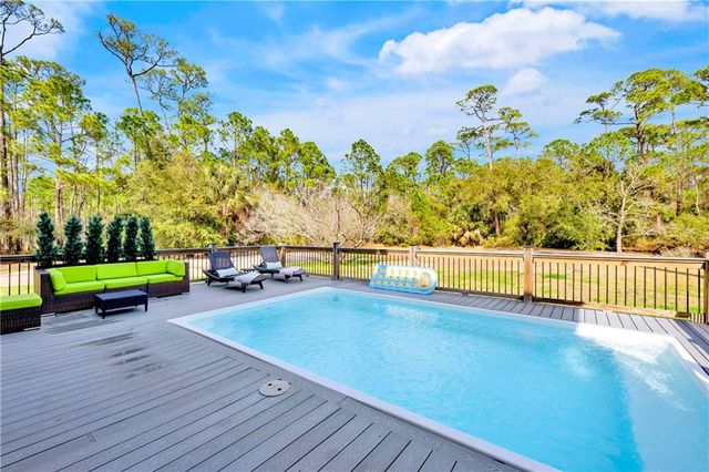 166 Orleans Drive, Dauphin Island, AL 36528