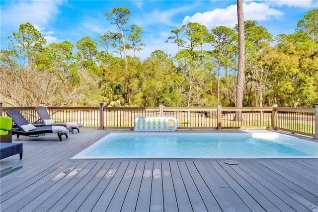 166 Orleans Drive, Dauphin Island, AL 36528