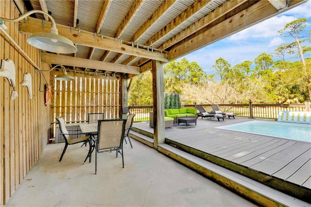 166 Orleans Drive, Dauphin Island, AL 36528