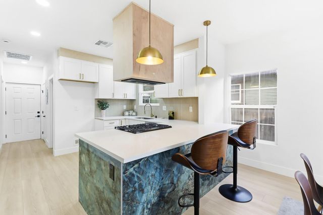 411 Alhambra Blvd, Sacramento, CA 95816