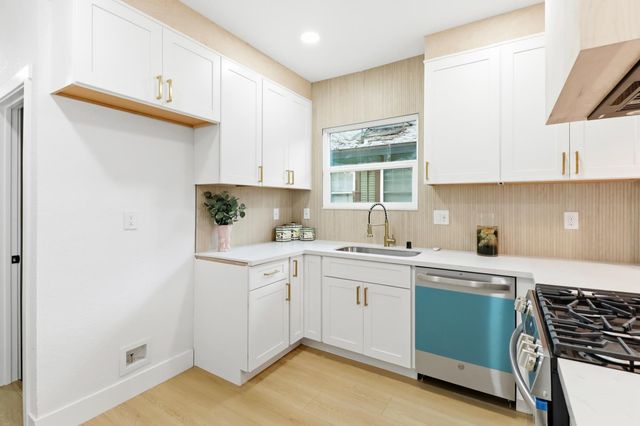 411 Alhambra Blvd, Sacramento, CA 95816