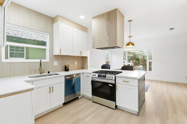 411 Alhambra Blvd, Sacramento, CA 95816