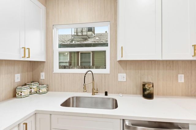 411 Alhambra Blvd, Sacramento, CA 95816