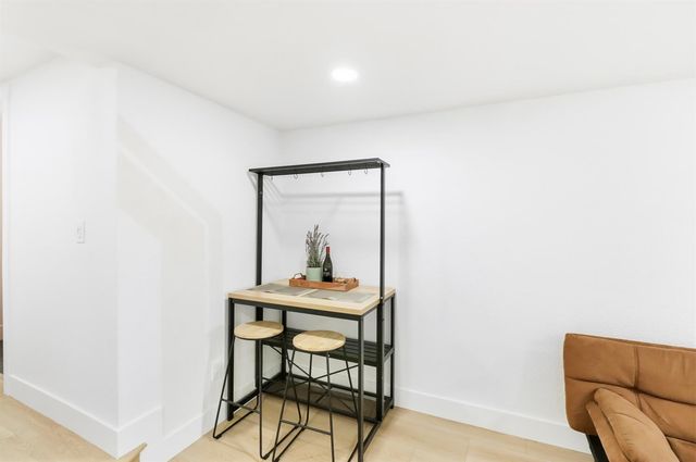 411 Alhambra Blvd, Sacramento, CA 95816