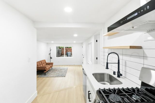 411 Alhambra Blvd, Sacramento, CA 95816