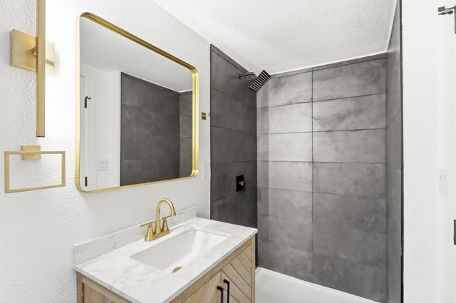 411 Alhambra Blvd, Sacramento, CA 95816