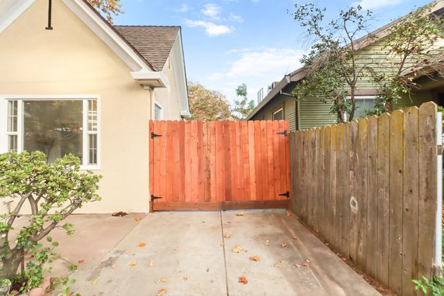 411 Alhambra Blvd, Sacramento, CA 95816