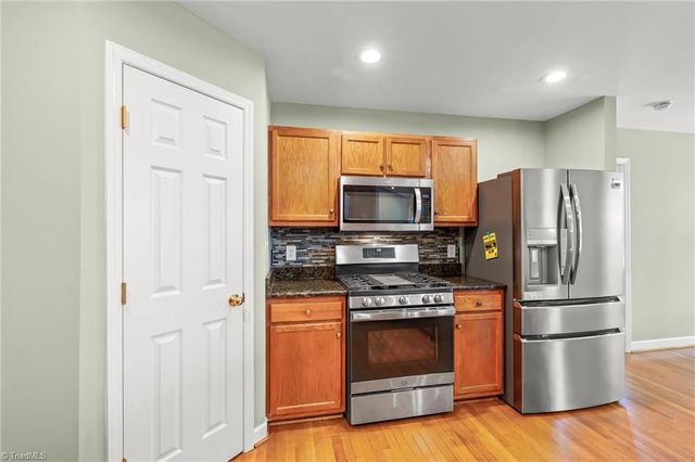 6417 Cape Wedgewood Circle, Browns Summit, NC 27214