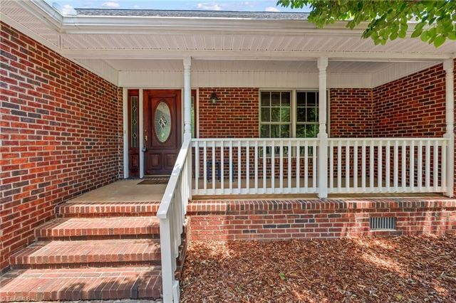 6417 Cape Wedgewood Circle, Browns Summit, NC 27214