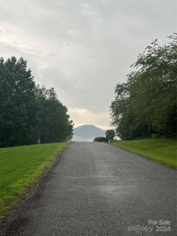 000 Easy Street 18, Lake Lure, NC 28746
