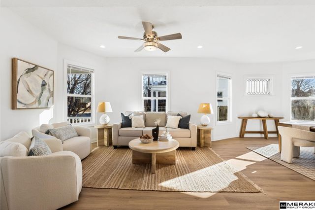 4809 Cass Street, Omaha, NE 68132